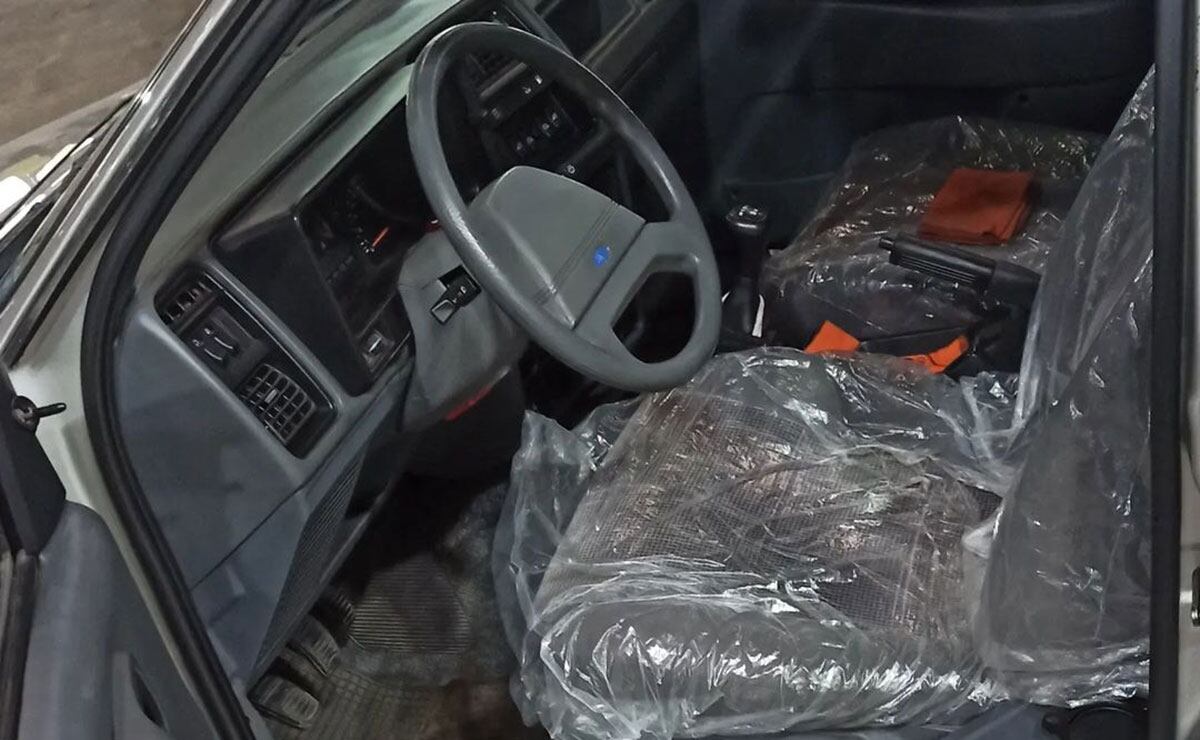 Ford Sierra cero kilómetro. El auto tenía hasta los plásticos protectores de los asientos. (Gentileza Volkshop Argentina)