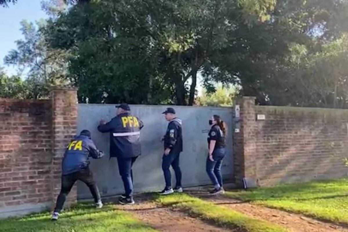 La entrada a la quinta del dueño de la ladrillera que esclavizaba personas.