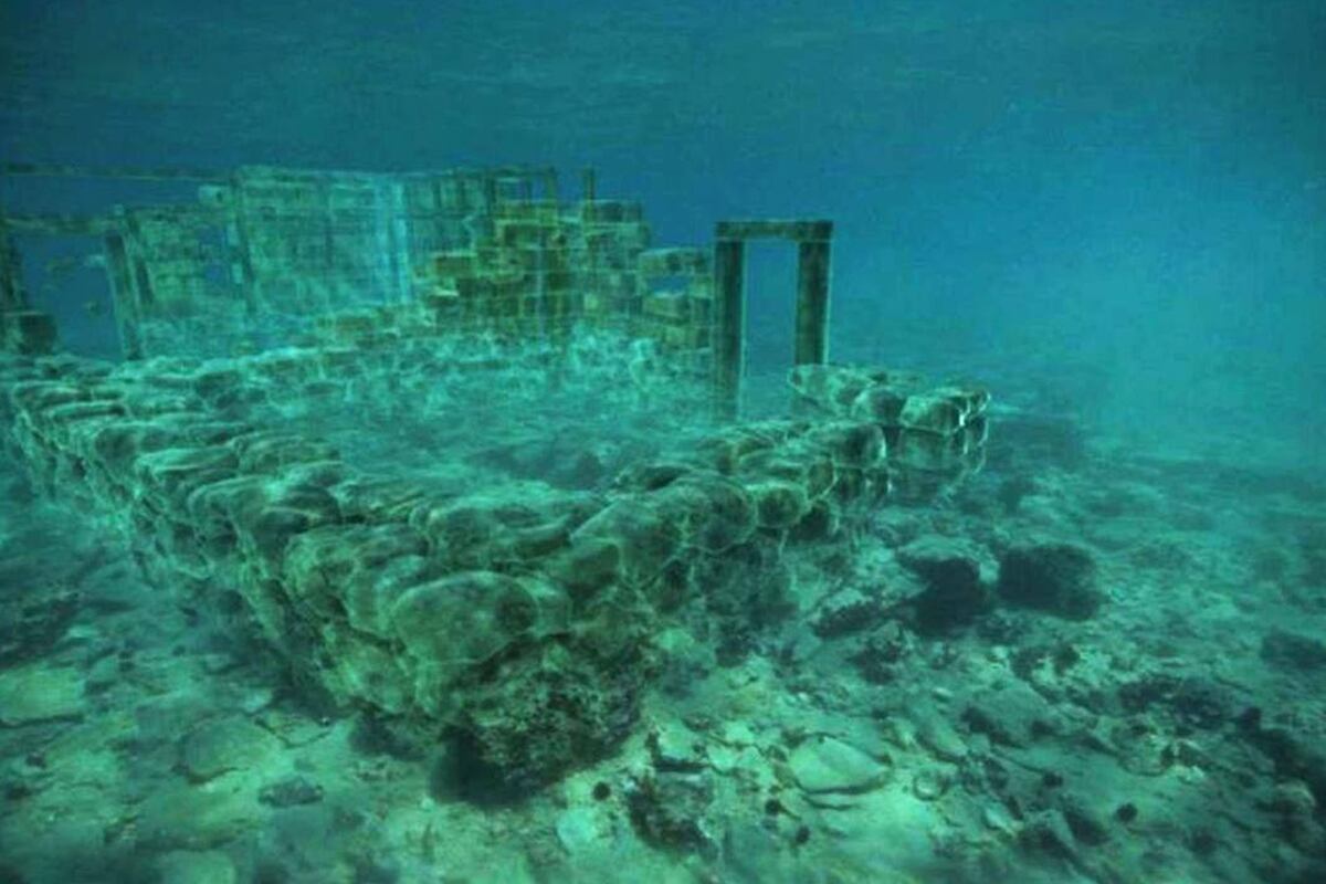 En 2009, se encontró bajo el Mediterráneo la ciudad sumergida de Pavlopetri, de unos 5.000 años de antigüedad. BBC/Youtube.