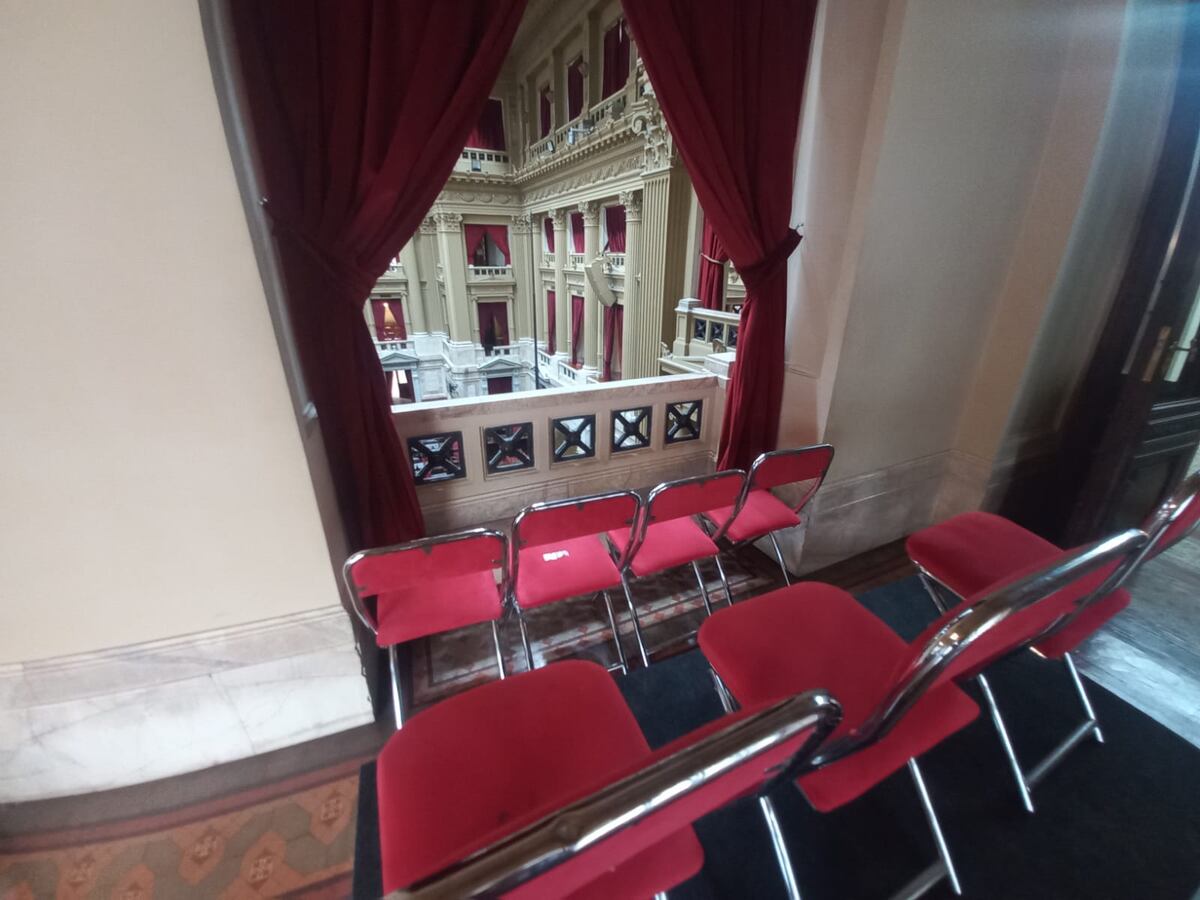 Apertura de sesiones ordinarias en el Congreso. La ubicación que designó el Gobierno para los trabajadores de prensa. (La Voz)