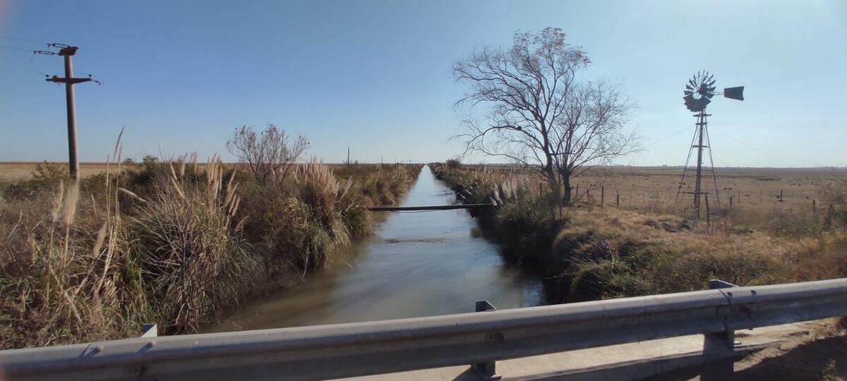 PROVEEDOR. El canal Levalle será quien abastezca al acueducto, con una toma de agua en Río Bamba, localidad ubicada entre General Levalle y Laboulaye. (Prensa Gobierno de Córdoba)