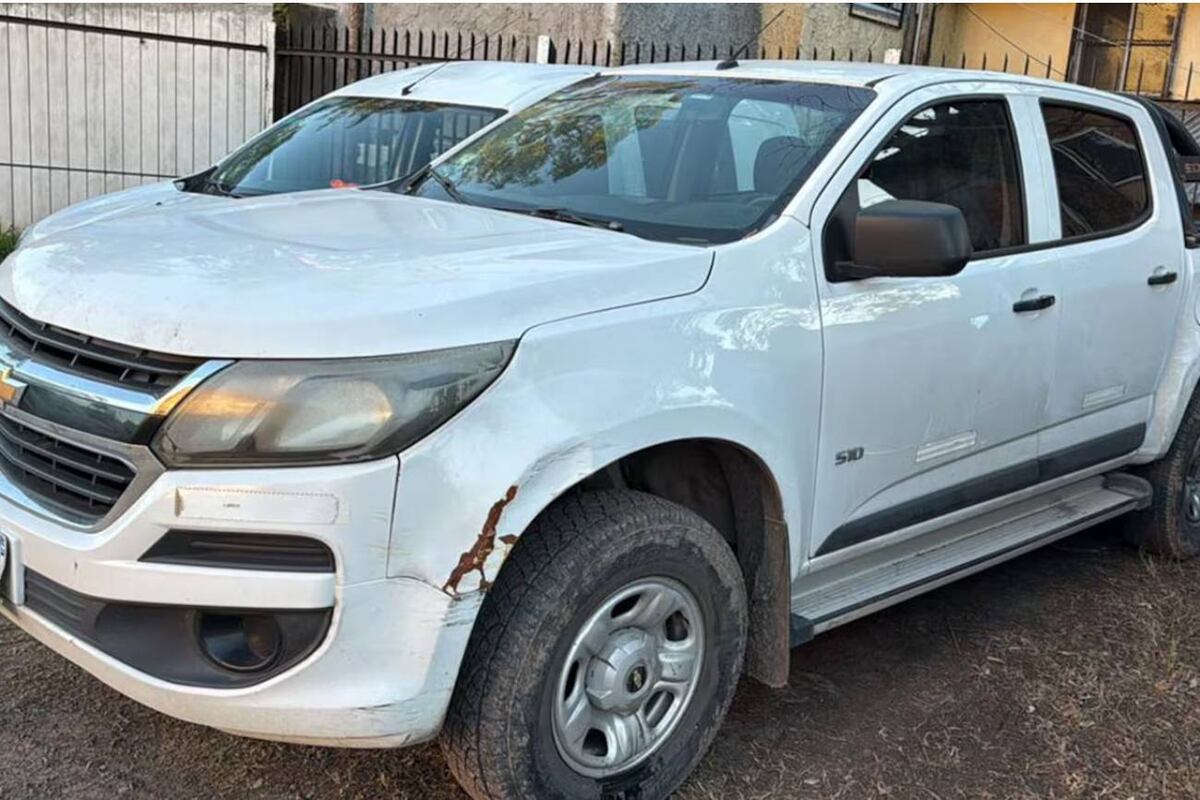 Se secuestró en un predio de la intendencia que conduce Mayra Mendoza la camioneta que se utilizó para el escrache a la casa del legislador. (TN)