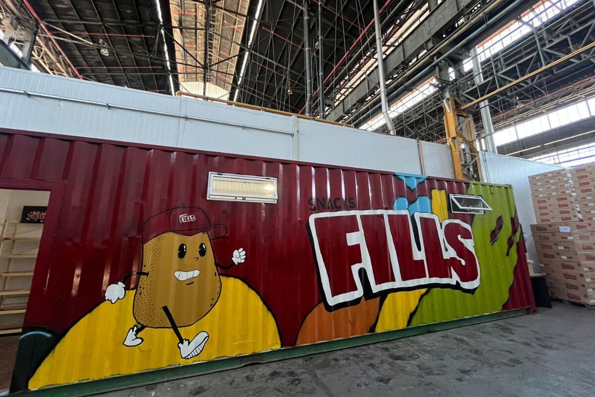 Snacks Fills comenzó a producir en Ucoma 1 unas “papas fritas cordobesas que van por todo y se la bancan un paquete”.