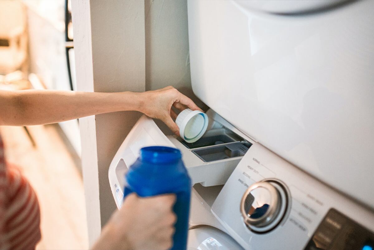 Elegí el programa de lavado adecuado para cada tipo de prenda. Foto: Pexels / Aguas Cordobesas