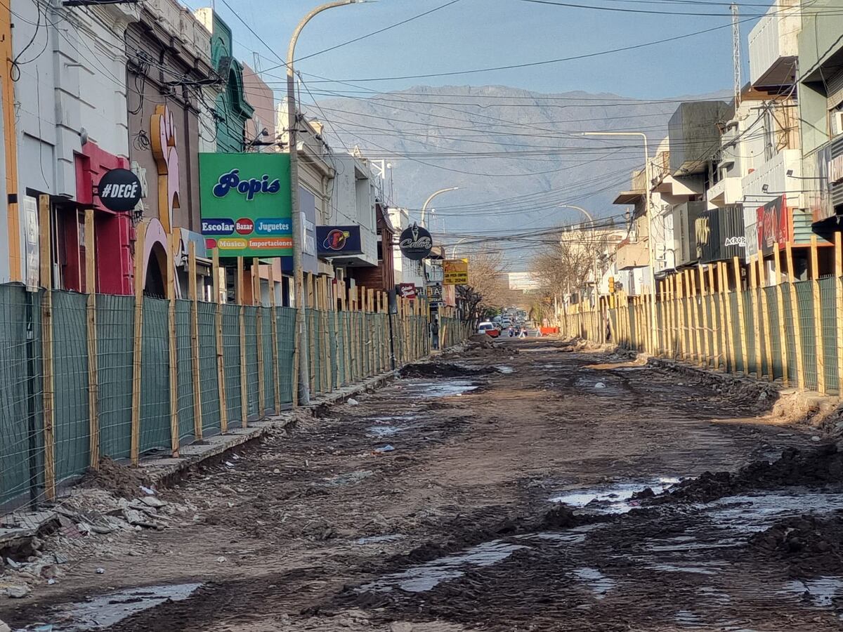 Obras en el centro de Villa Dolores.