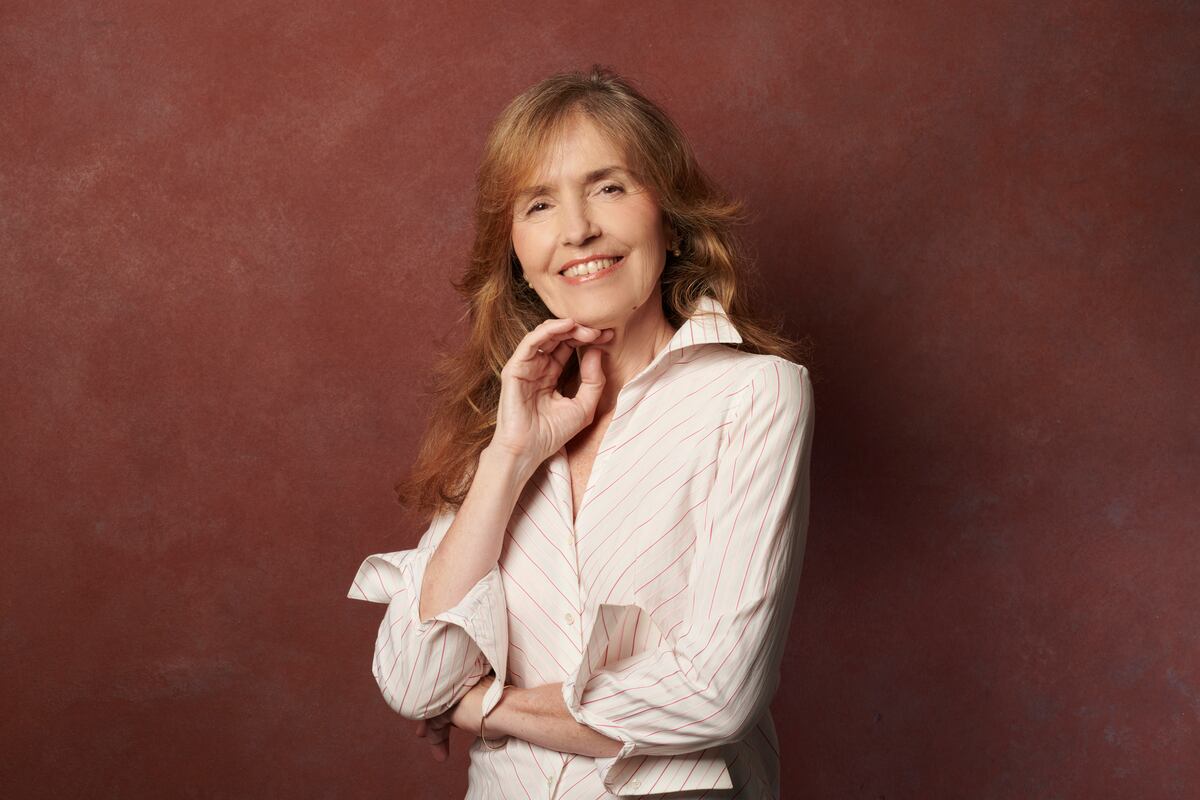 Gloria Casañas publicó su nueva novela La hechicera de Asturia (Foto: Gentileza Alejandra López / Prensa Penguin Random House)