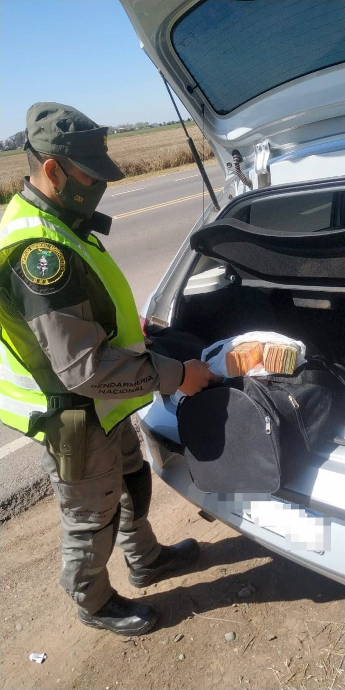 El dinero hallado. (Gendarmería)