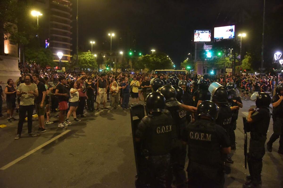 cacerolazo en patio olmos