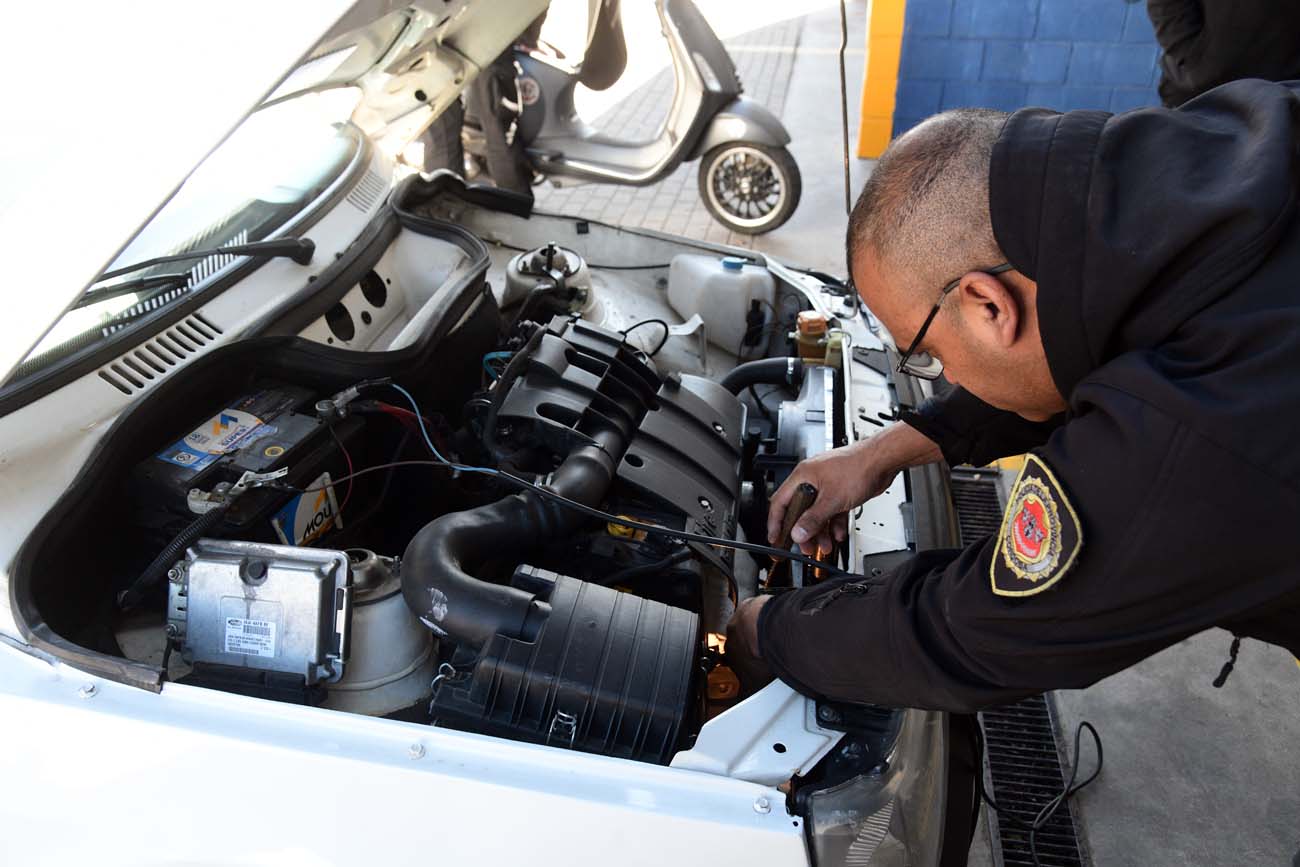 Puesto de verificación automotor de barrio las Palmas (Ramiro Pereyra /La Voz)