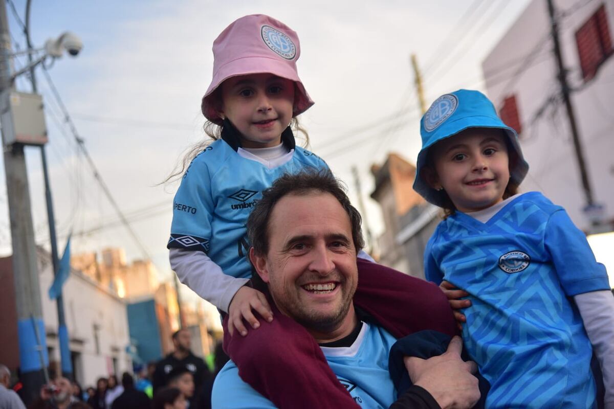 Cara 'e Cancha de Belgrano en la previa del partido con Racing en el Gigante de Alberdi. (Javier Ferreyra / La Voz)