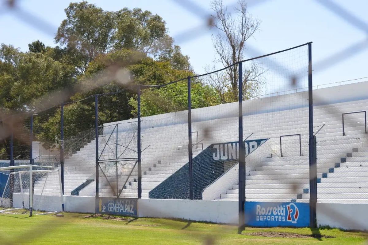 General Paz Juniors pintó su estadio para jugar el Regional Amateur. Una belleza. (Gentileza Prensa GPJ).