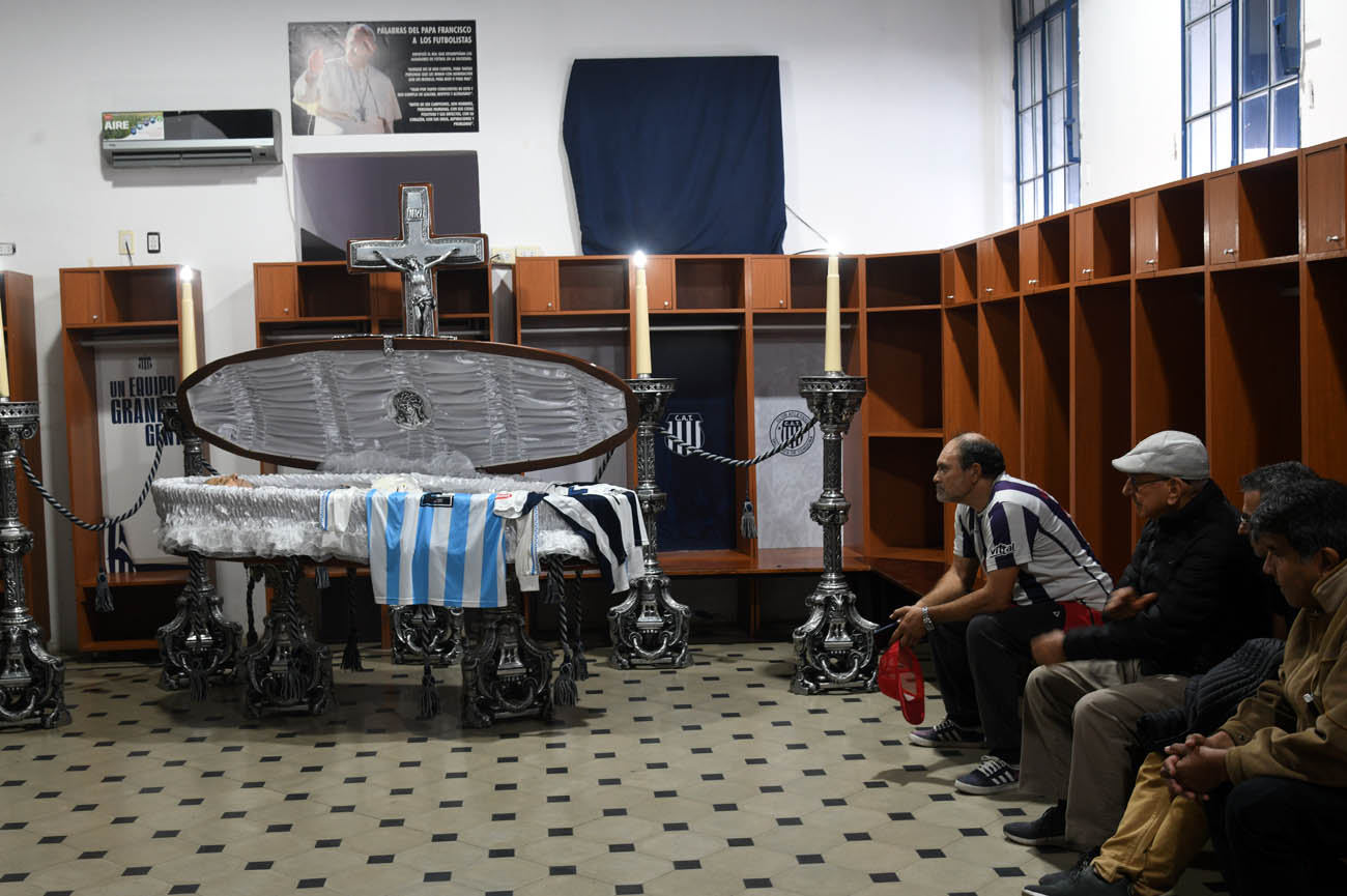 Velorio de Luis Adolfo Galvan en la Boutique de Barrio Jardin (Ramiro Pereyra/La Voz)