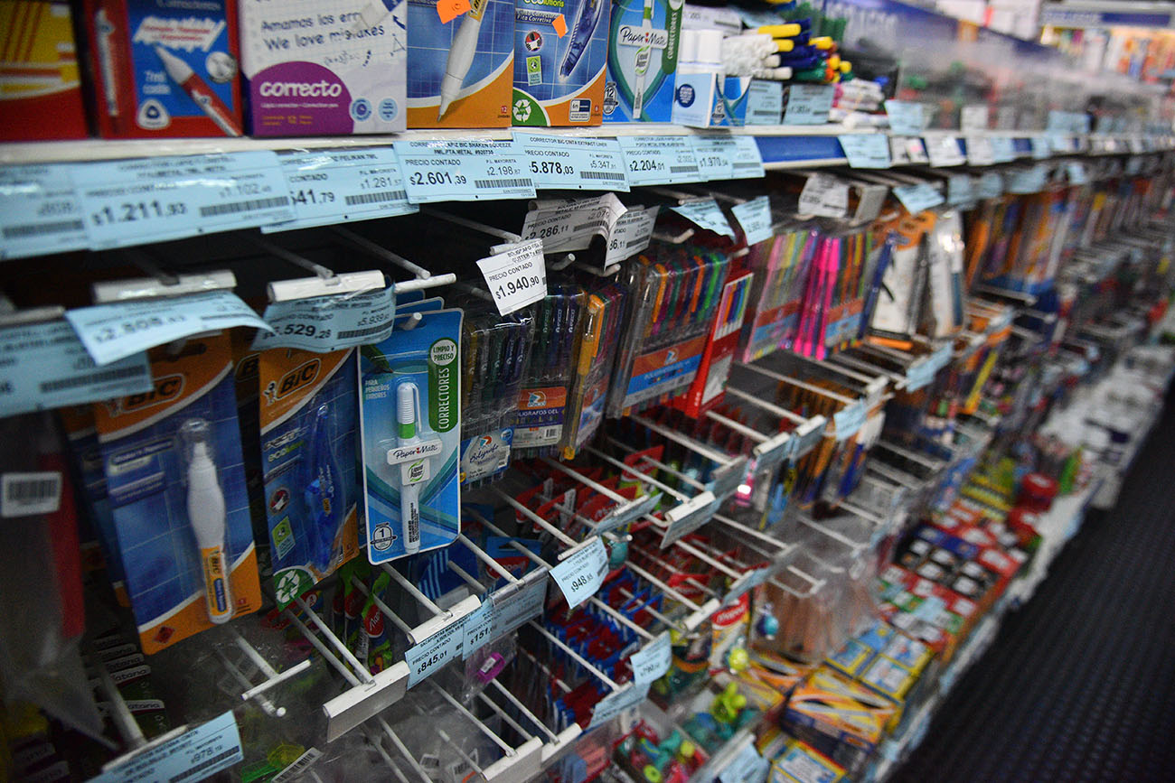 Compra de útiles escolares por adelantado Foto: (Pedro Castillo / La Voz)