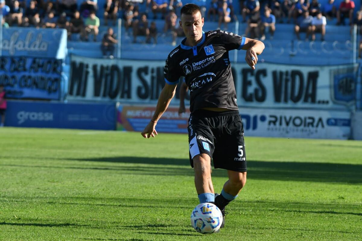 "El Colo" Cabrera a sus 32 años busca recuperar su mejor versión en Estudiantes, su casa. (La Voz)