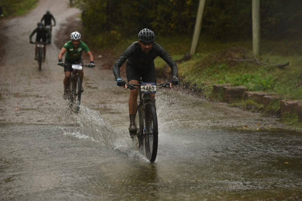 Desafío Río Pinto, día2. La competencia más convocante de MTB a nivel continental, con una inscripción de 5500 participantes, un récord histórico. (La Voz)