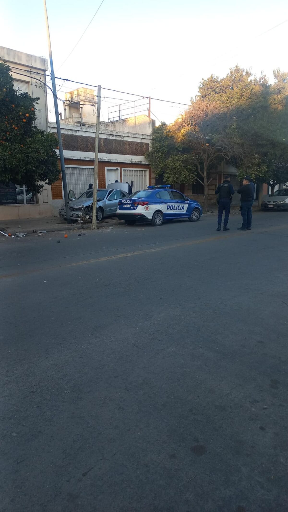 El auto que chocó. (Policía)