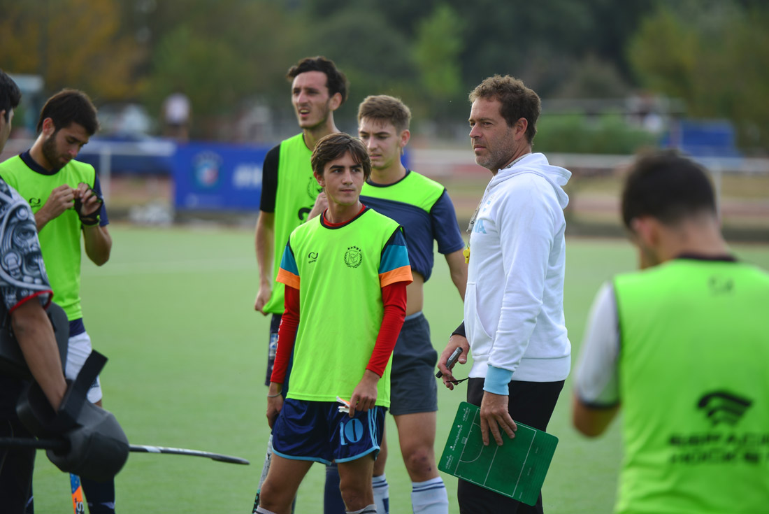 Juan Gilardi, oro con Los Leones en Río 2016, entrenador del seleccionado de hockey sub 21. (Nicolás Bravo / La Voz)