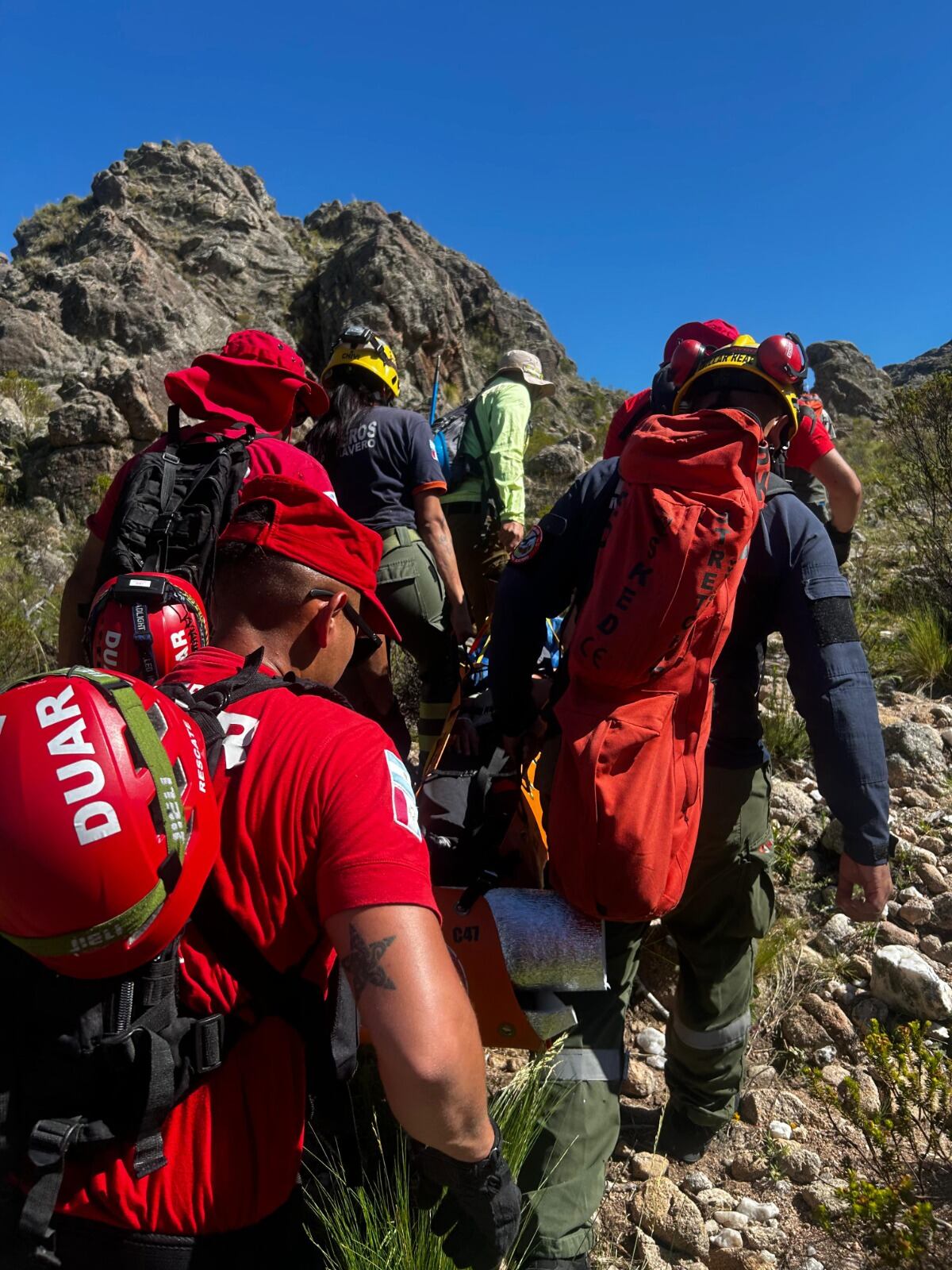 Tras un operativo de más de seis horas, rescataron a una adolescente en las Altas Cumbres. (Policía)