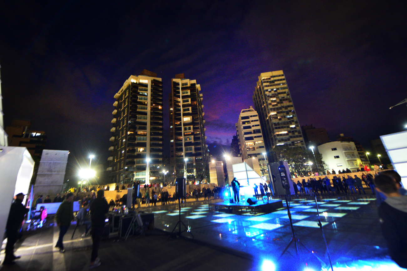 Los vecinos de la zona de Plaza España reclaman por ruidos molestos y solicitan trasladar el evento al Parque Sarmiento. Foto Javier Ferreyra