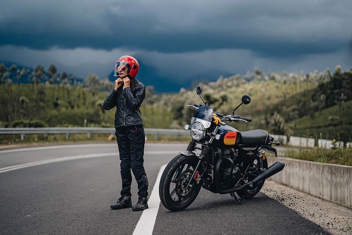 El motor bi-cilíndrico de 47 CV sigue siendo el corazón de la Interceptor 650.