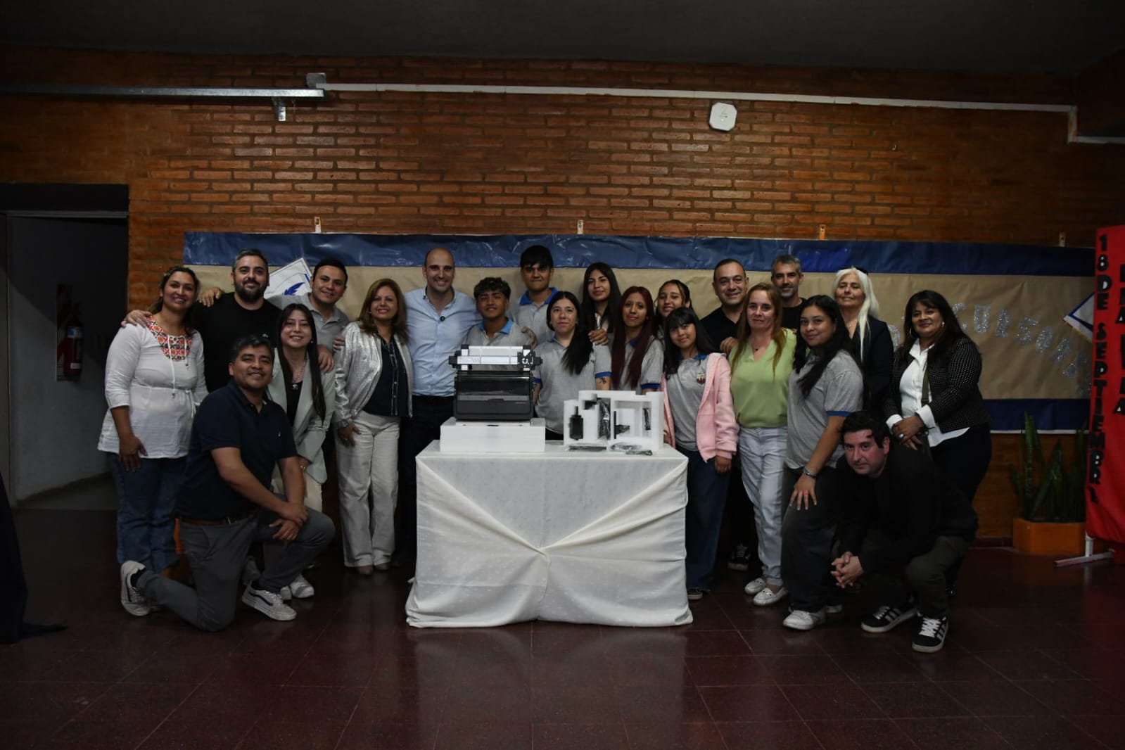 Escuela IPEM 368 de la Localidad de Las Tapias recibió una Impresora 3D del proyecto MANOS.