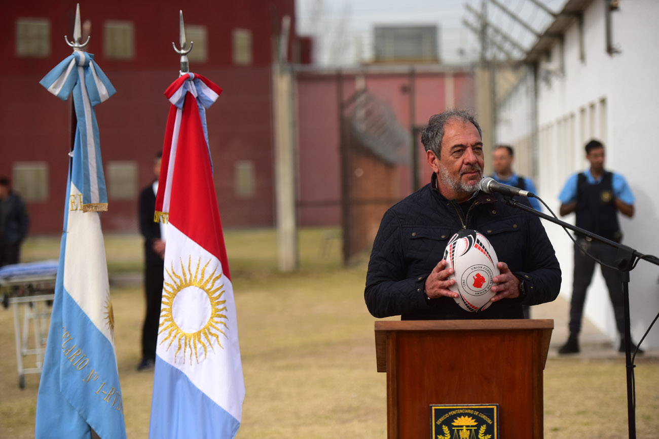Torneo de rugby intercárceles en el penal de Bouwer. Internos de Córdoba, Río Cuarto, Cruz del Eje y San Francisco se enfrentan en un torneo amistoso entre los cuatro establecimientos carcelarios. (Nicolás Bravo / La Voz)