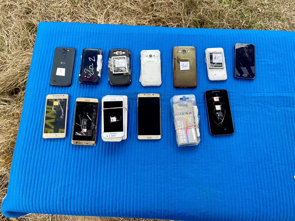 Secuestro de diversos elementos. (Policía)