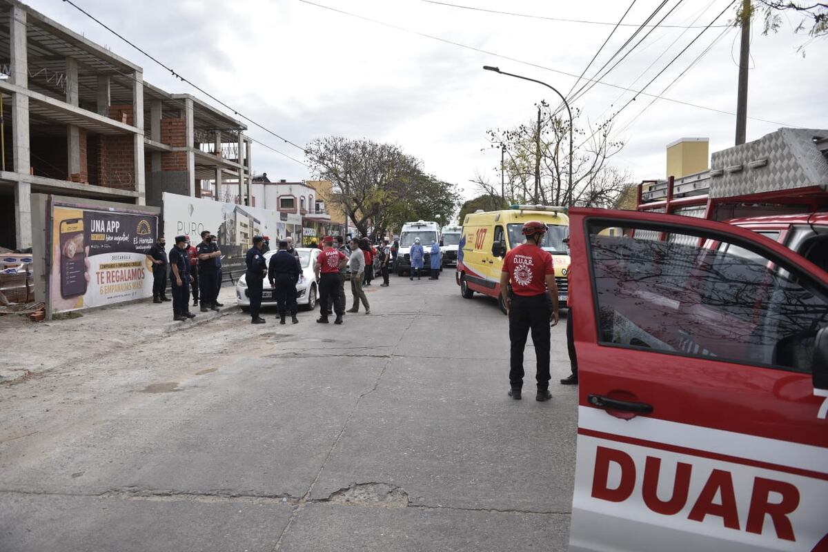 Tres heridos en una obra en construcción en barrio Cerro de las Rosas. (Facundo Luque)