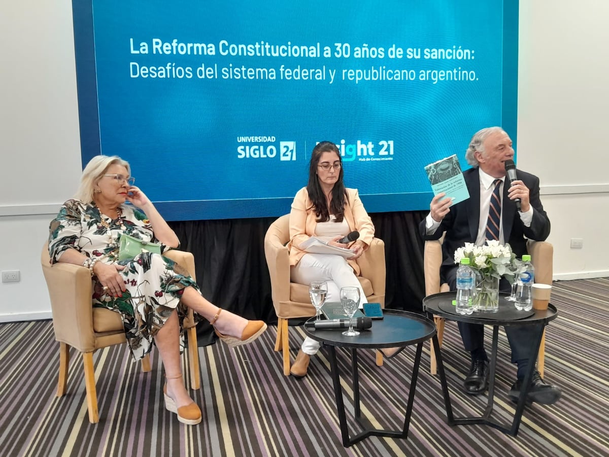 A 30 años de la reforma, Carrió y Hernández trazaron un crudo diagnóstico institucional