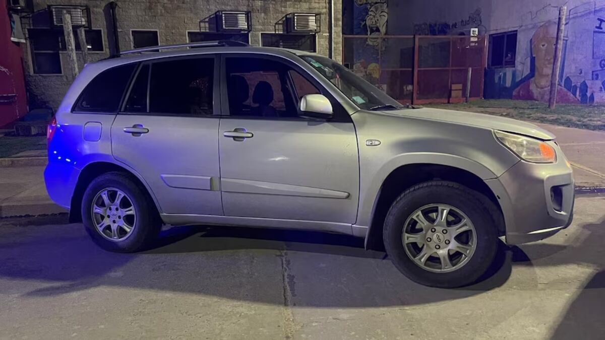 Un policía mató a un adolescente que intentó robarle mientras trabajaba como chofer de aplicación