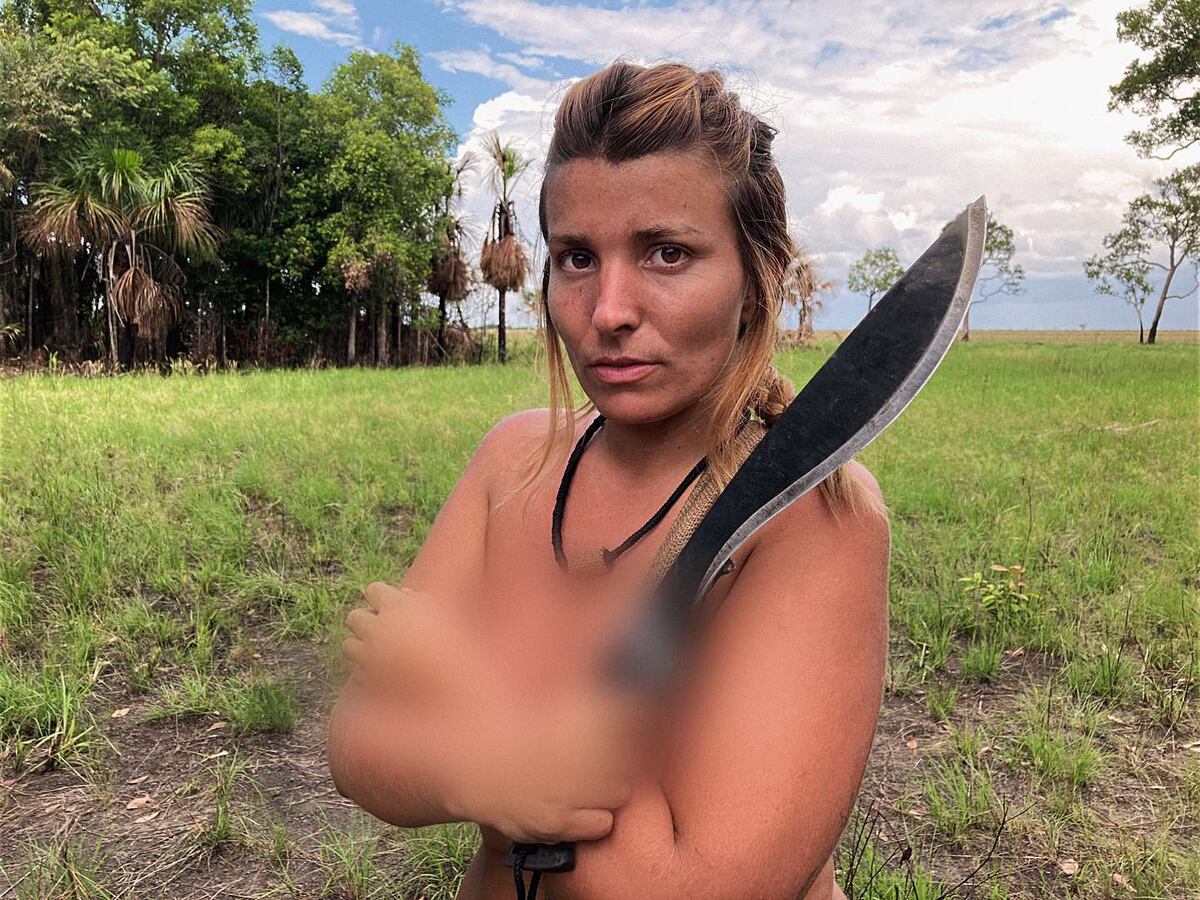 "Supervivencia al desnudo, Latinoamérica", y los dos participantes argentinos (Discovery Channel).