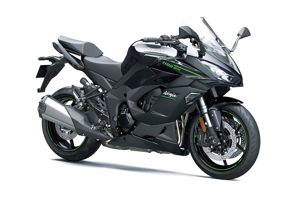 Kawasaki también ha hecho más capaz de cubrir largas distancias en ruta retocando la transmisión.