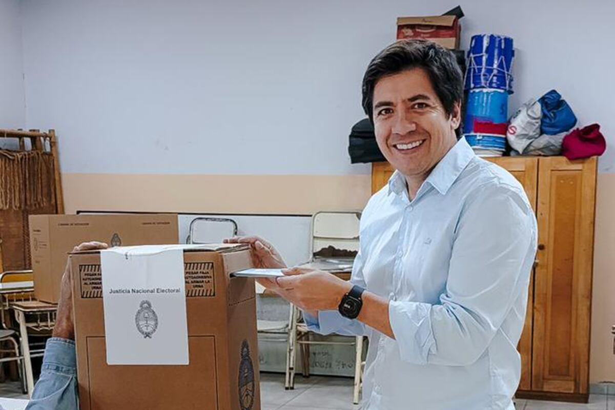 Gonzalo Roca votó este domingo en Traslasierra (Prensa LLA).