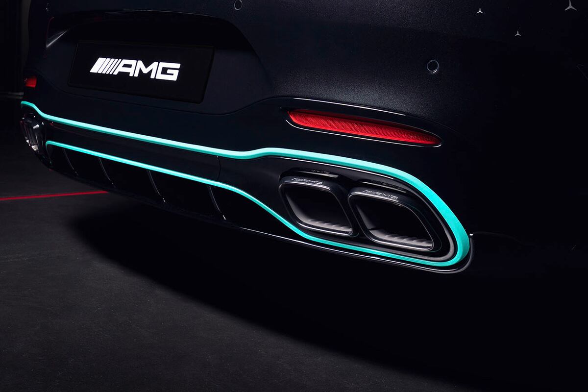 De 0 a 100 km/h en 3,6 segundos y 315 km/h de velocidad máxima. Es la performance de este modelo.