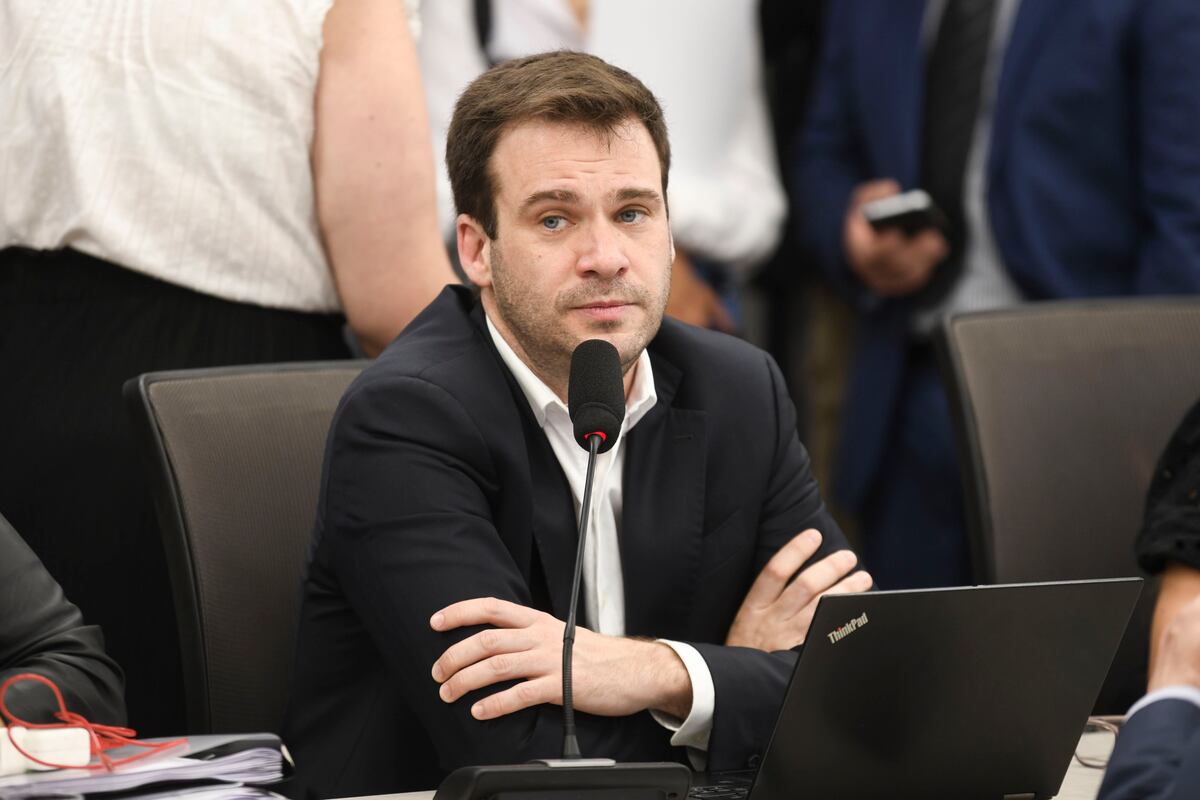 Juan Manuel López, de la Coalición Cívica, firmó un dictamen alternativo sobre los DNU (Foto: HCDN)