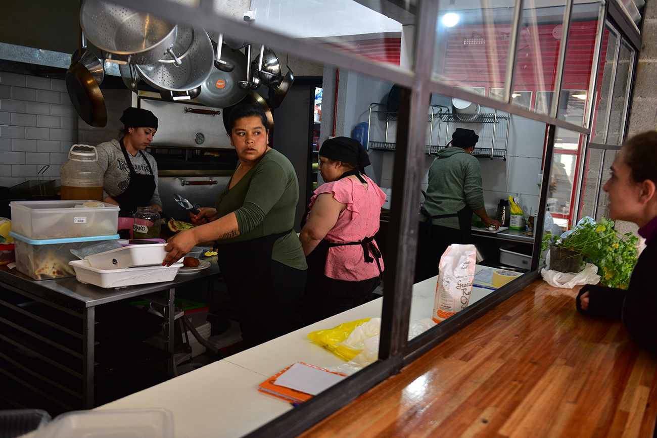 El Frente un nuevo restaurante cooperativo. Calle Sarmiento 163. (José Gabriel Hernández / La Voz)