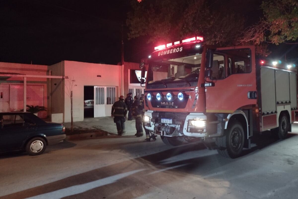 El trabajo de los bomberos en el lugar de la explosión (Bomberos).