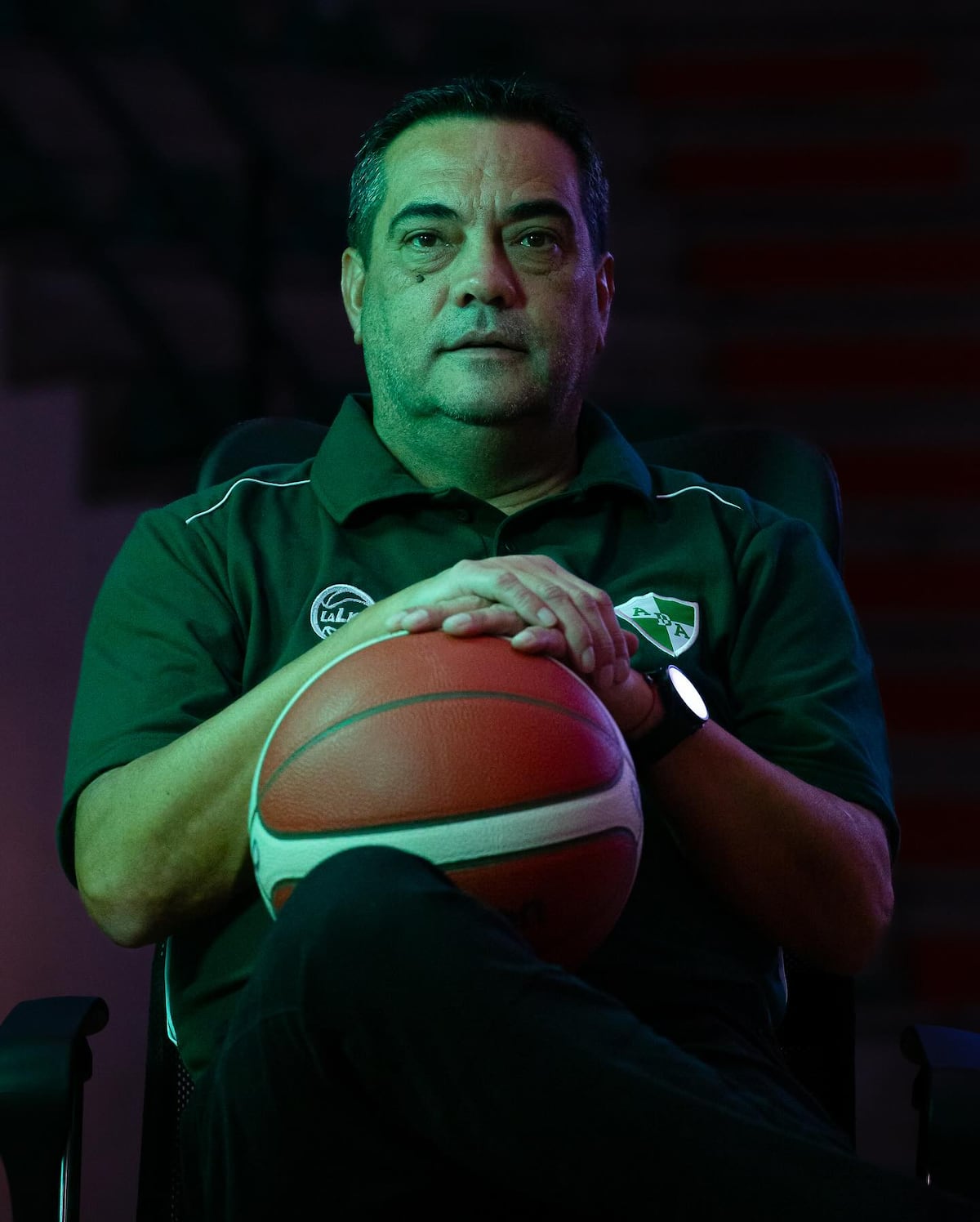 Atenas presentó la nueva camiseta, que usará en la temporada 2025/2026 de la Liga Nacional. (Ignacio Lingua / Prensa Atenas)