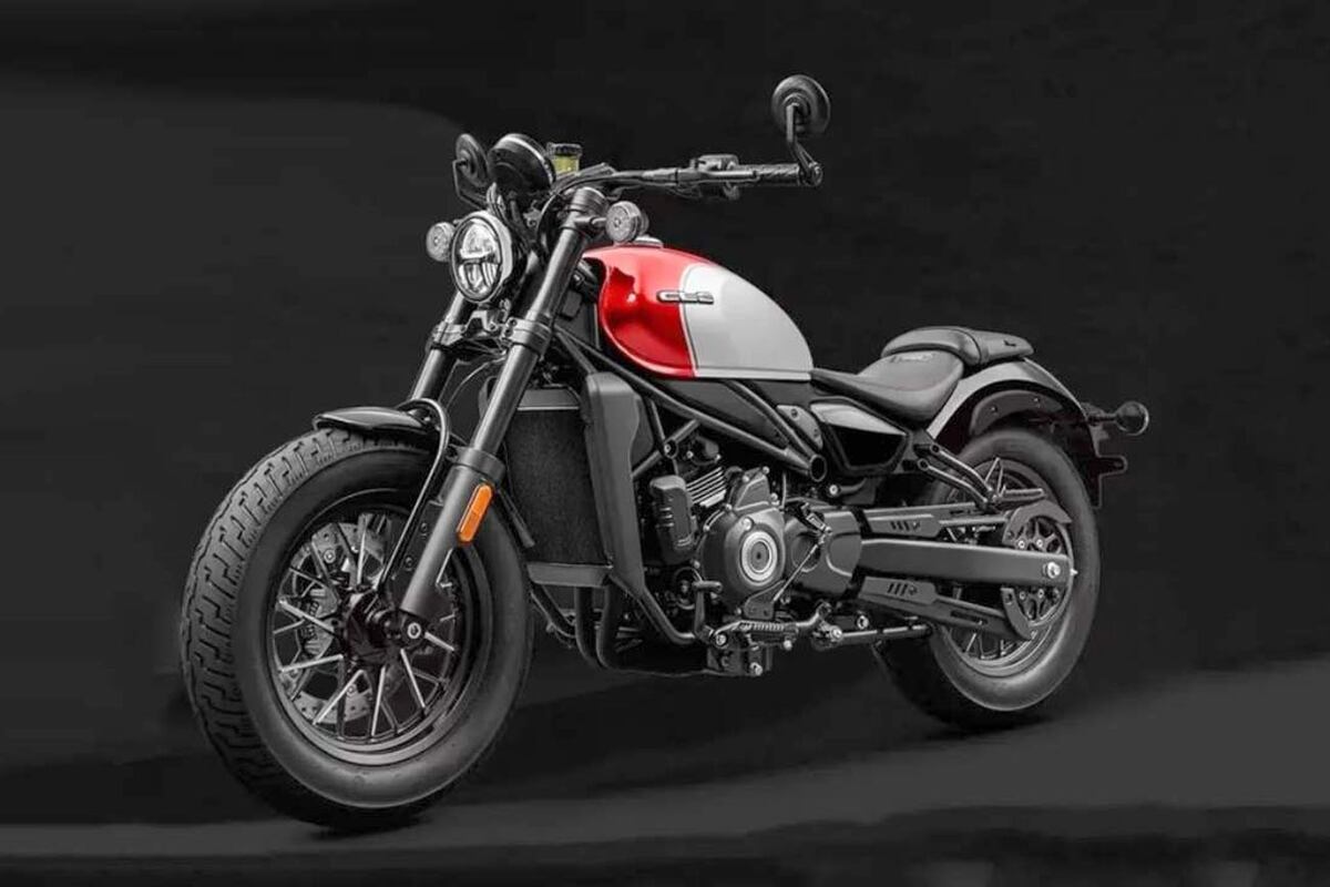 Cuenta con tintes neo-retro, como lo determinan muchas de las cruiser actuales.