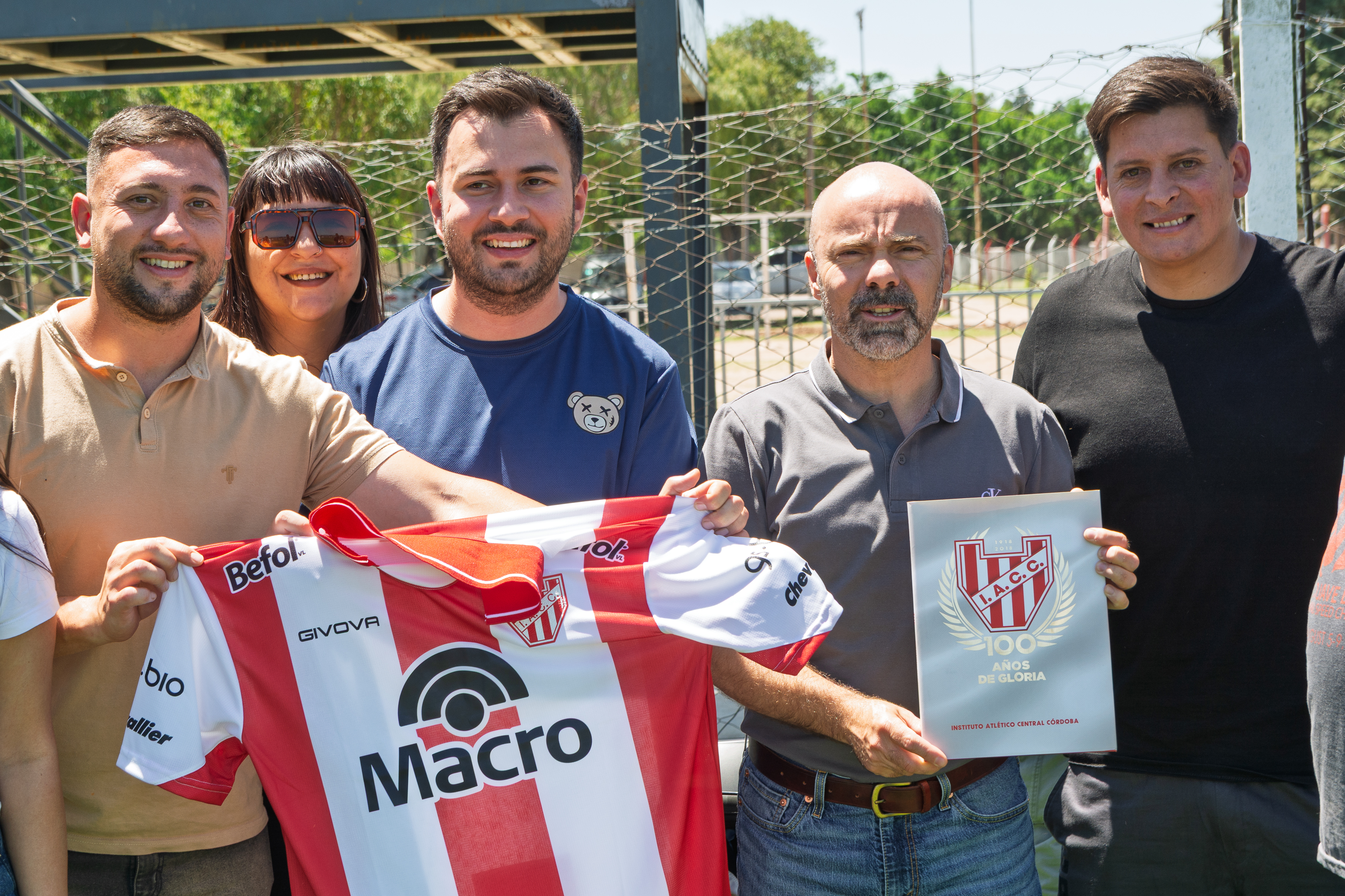 La cancha Osvaldo Ardiles de la ciudad Deportiva de Instituto fue escenario de una propuesta que promueve el pensamiento crítico desde el deporte, con apoyo de la Dirección General de Juventud. (Prensa Instituto)