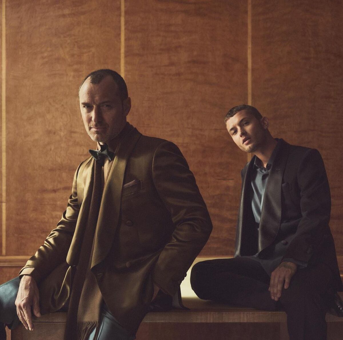 Raff Law, con su padre en una campaña para Brioni. (Instagram @rafflaw)