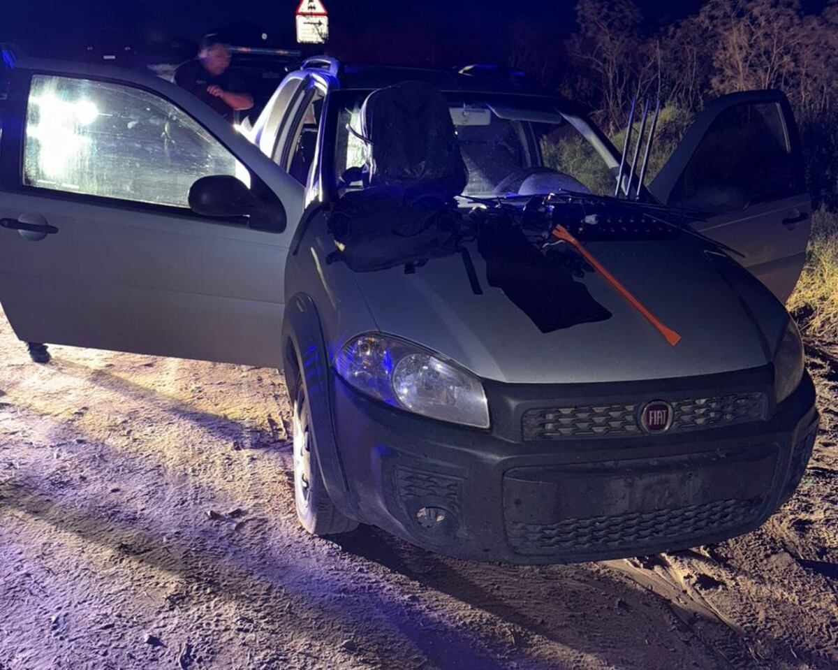 Una camioneta detenida con pedido de secuestro y un sofisticado equipo para inhibir alarmas, GPS y celulares.