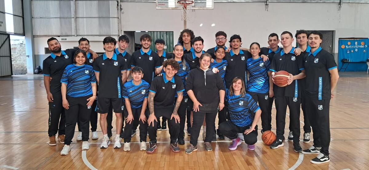 Jugadores argentinos de basquet silencioso, entrenados por Papini