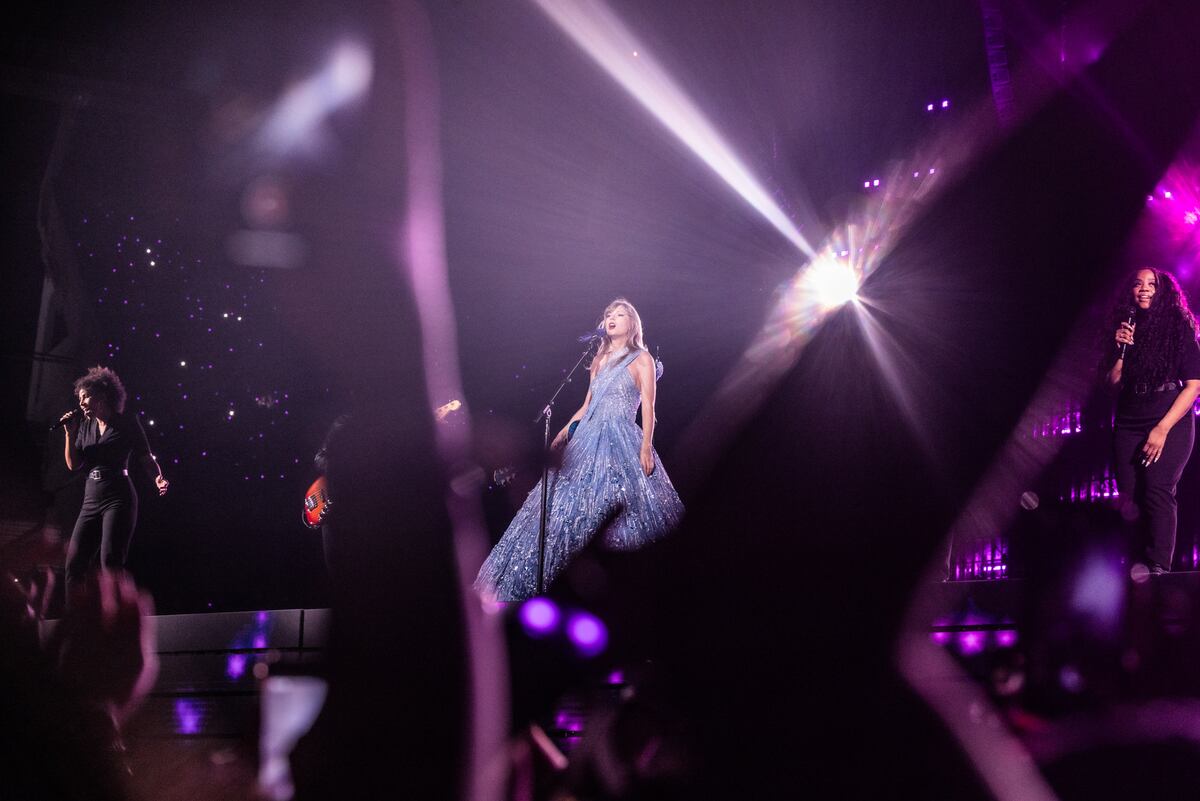 Taylor Swift, en el último show de la serie de tres que ofreció en River. (Gentileza @irishsuarez/ @its.tiven)