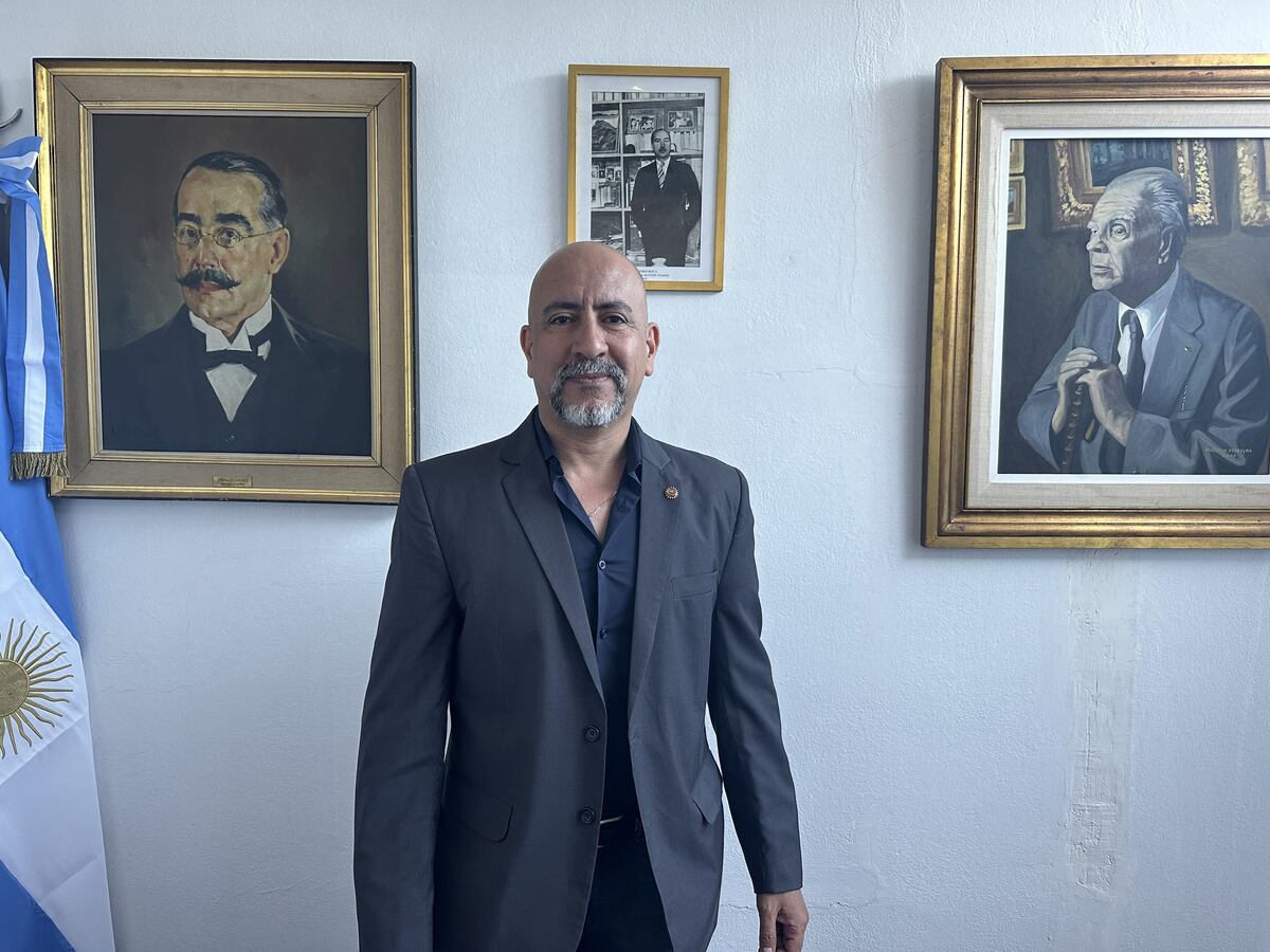 Marco Antonio Gomez, presidente de la Sociedad Argentina de Escritores filial Córdoba