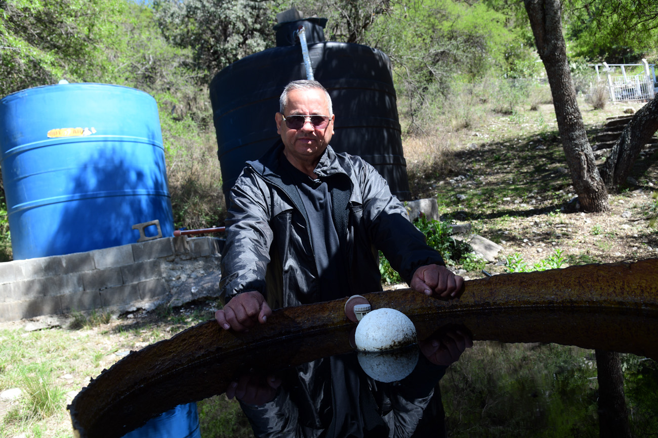 Los vecinos del barrio Las Lomitas piden a las autoridades provinciales una obra para tener agua segura. Ramiro Pereyra /La Voz