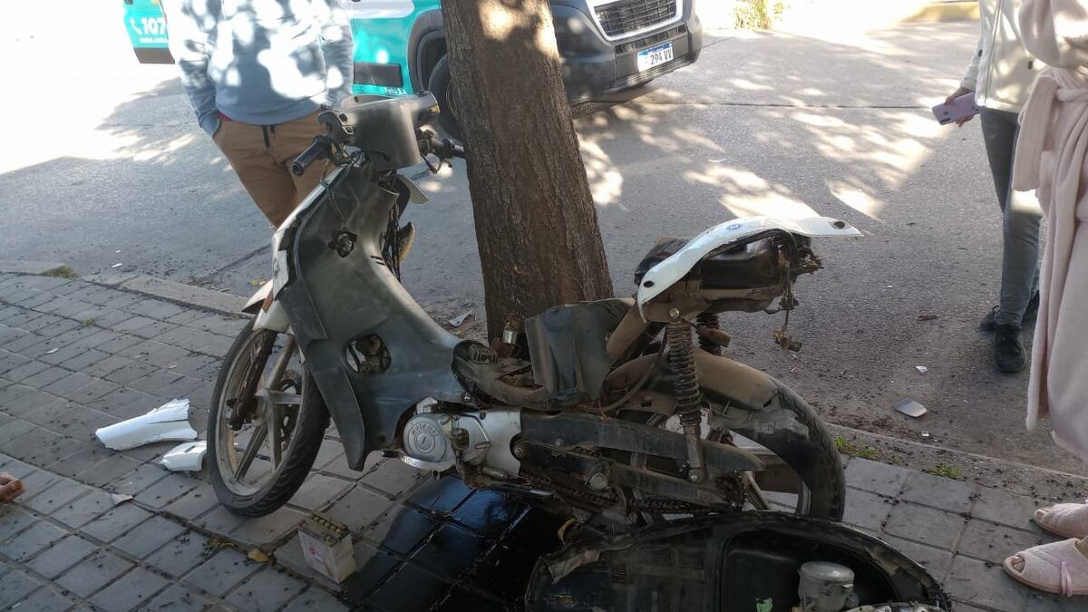 Río Cuarto. La moto que conducía la víctima, Gustavo Picotto (LV16).