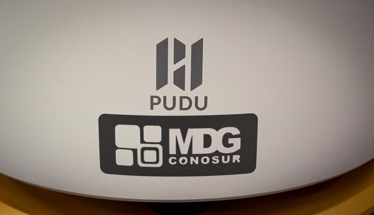 Pudy el robot de servicios que presentó MDGroup Conosur (Mauricio Ortega / La Voz)