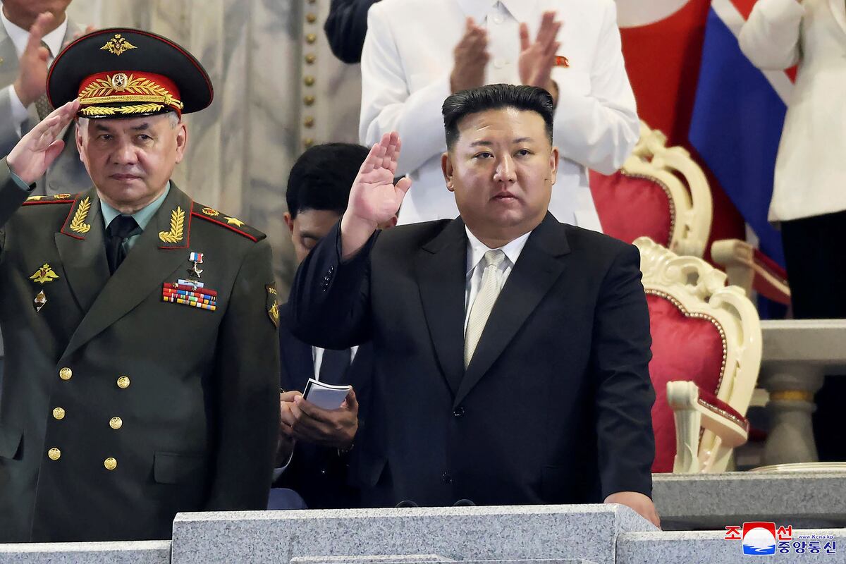 El desfile militar presidido por Kim Jong Un en Corea del Norte.