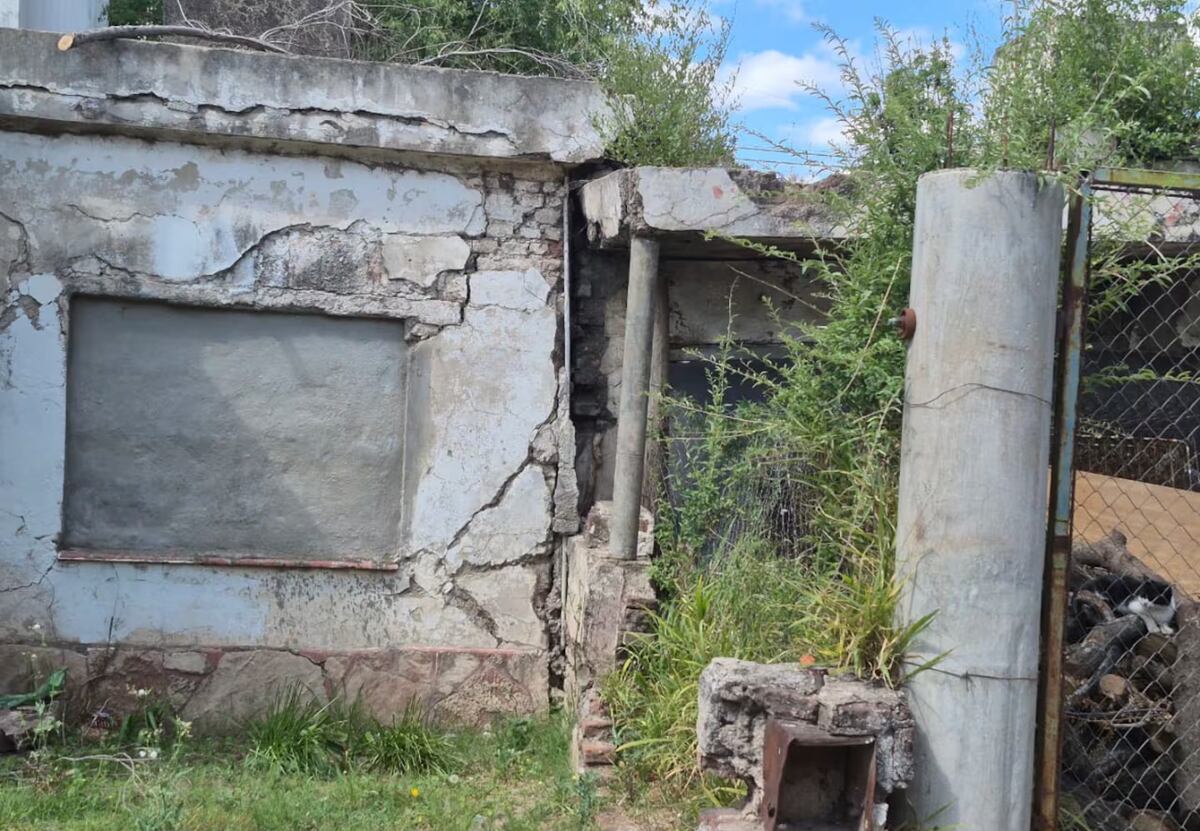 Hundimiento y deterioro de viviendas, entre los llamados que recibe Defensa Civil. (Archivo La Voz)
